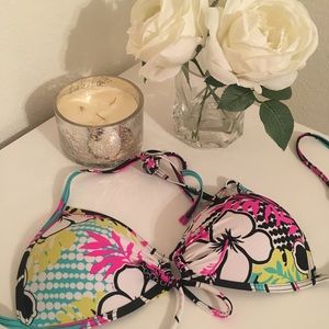 BRAND NEW bikini top 👙